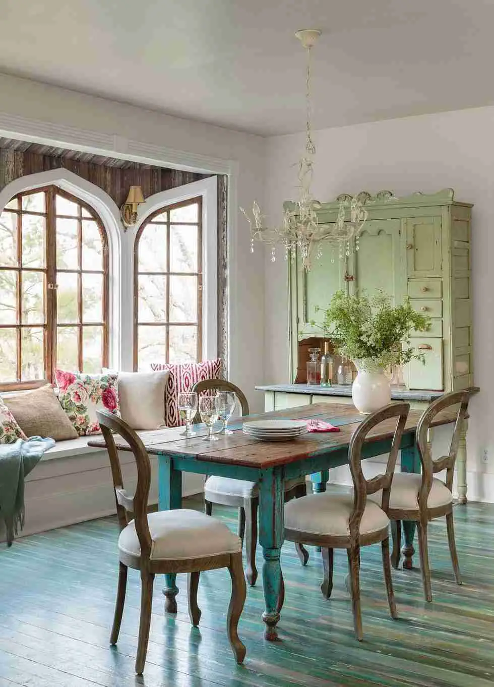 Is Cottage Style Still Popular? a designer weighs in